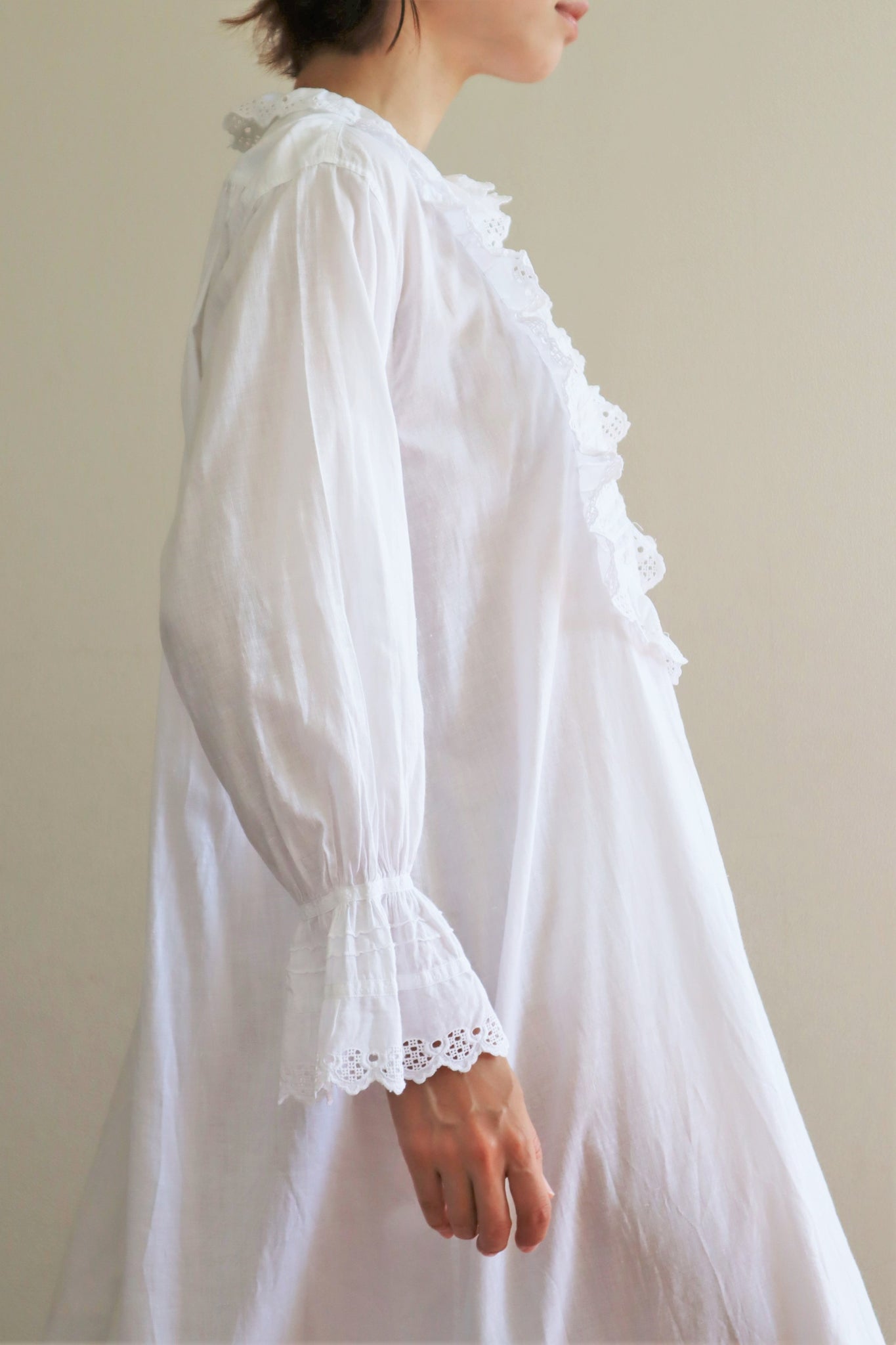 1920s Ruffled Collar Embroidered White Cotton Dress