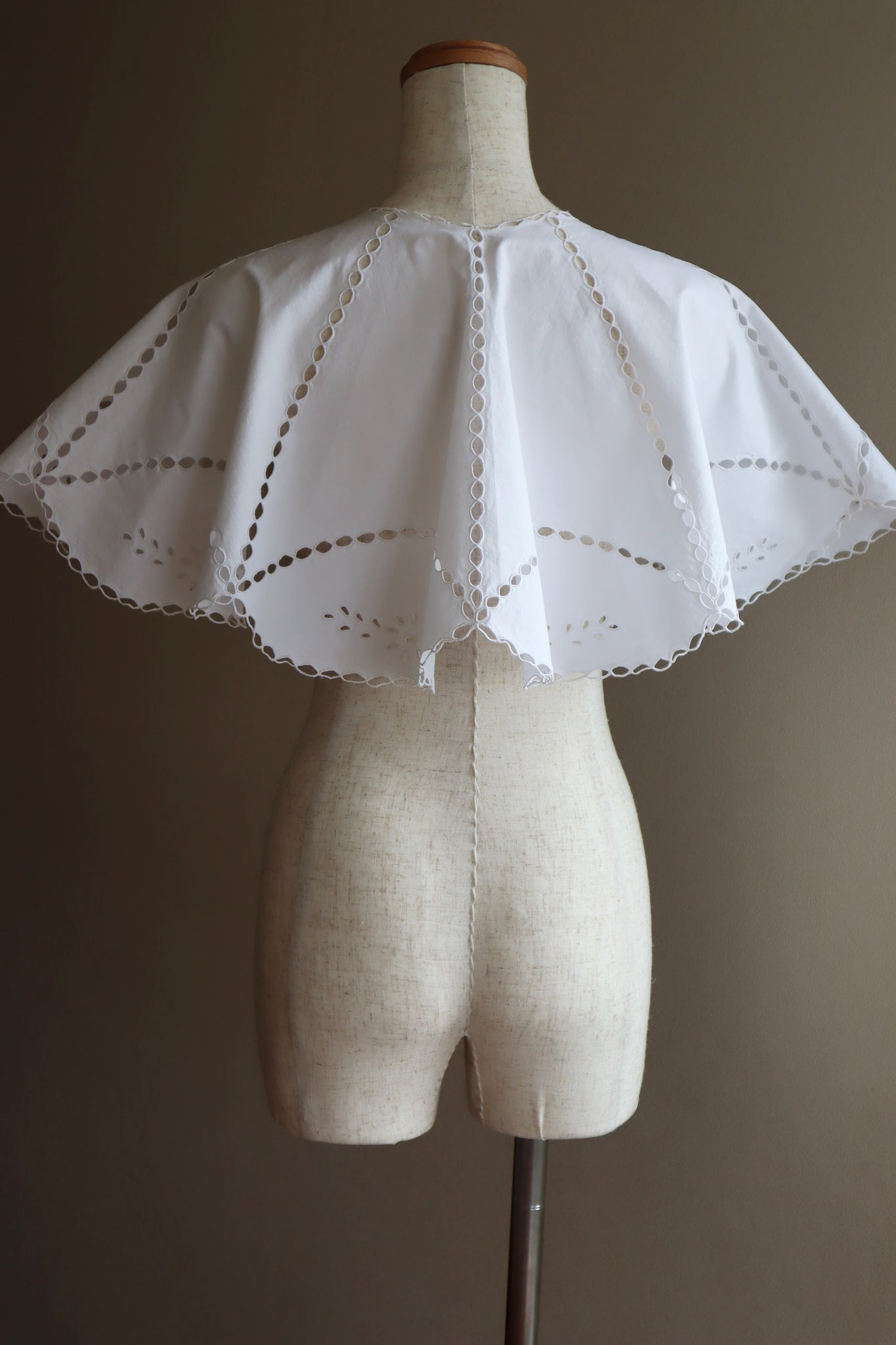 1900s Antique White Cotton Capelet