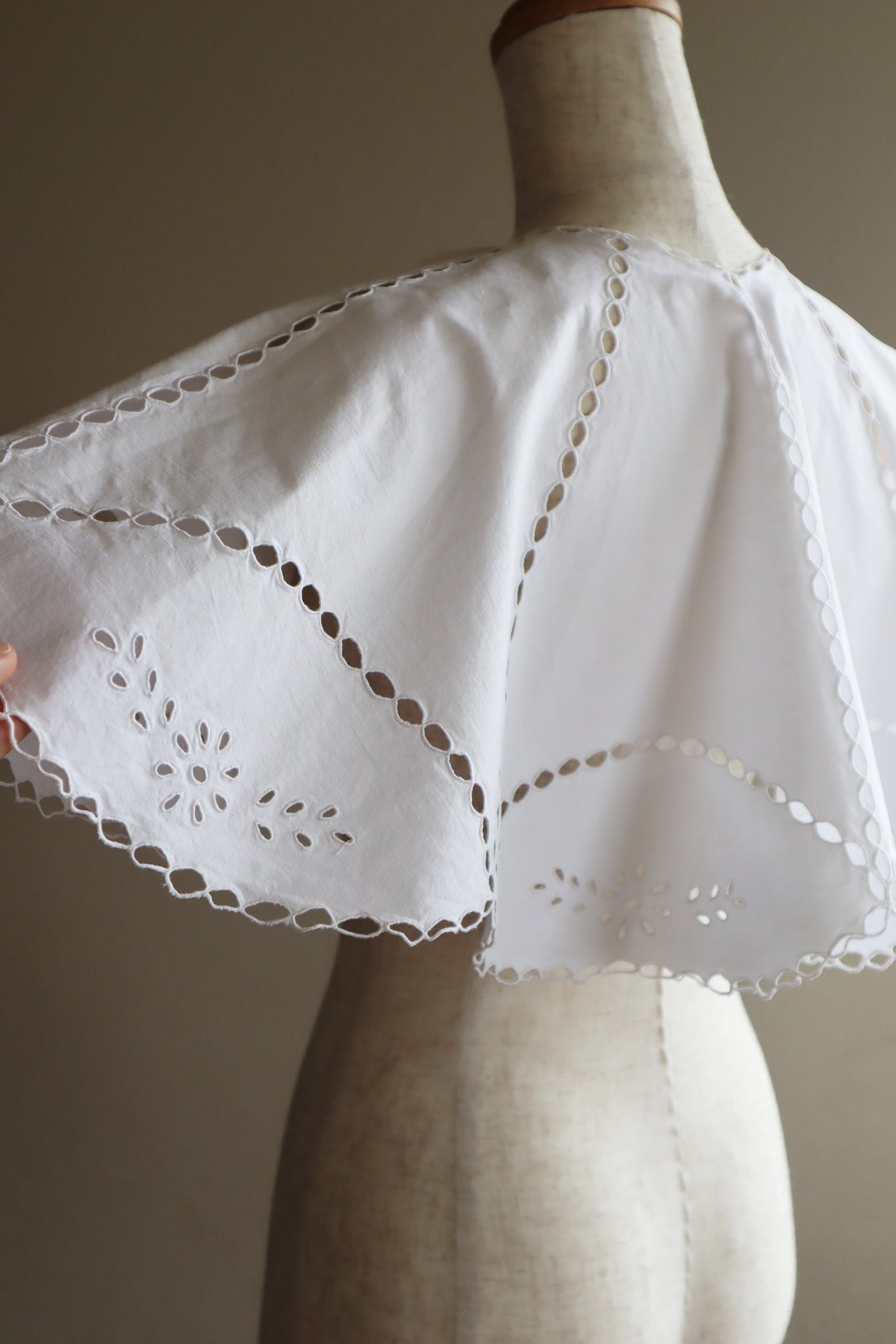 1900s Antique White Cotton Capelet