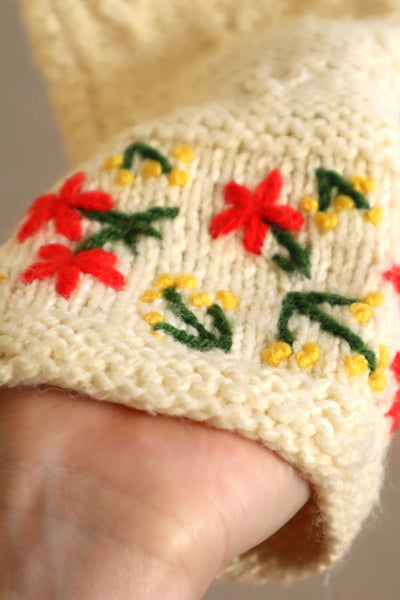 70s Red＆Yellow Flower Embroidery Hand Knit Cream Austrian Cardigan