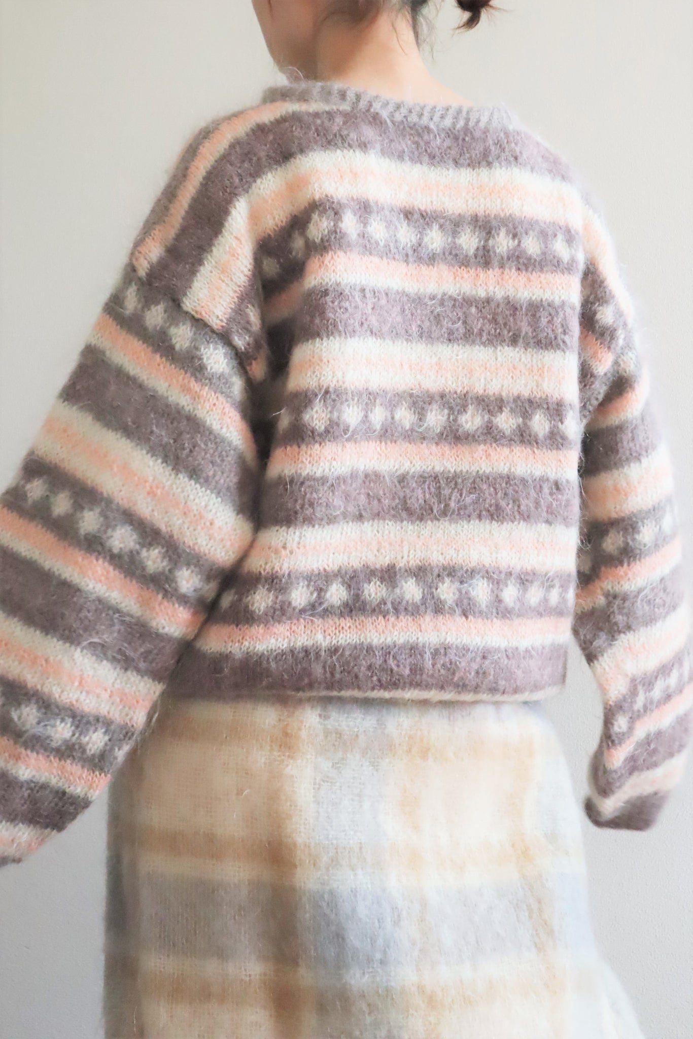 80s Pale Brown Striped Diamond Pattern Hand Knit Sweater