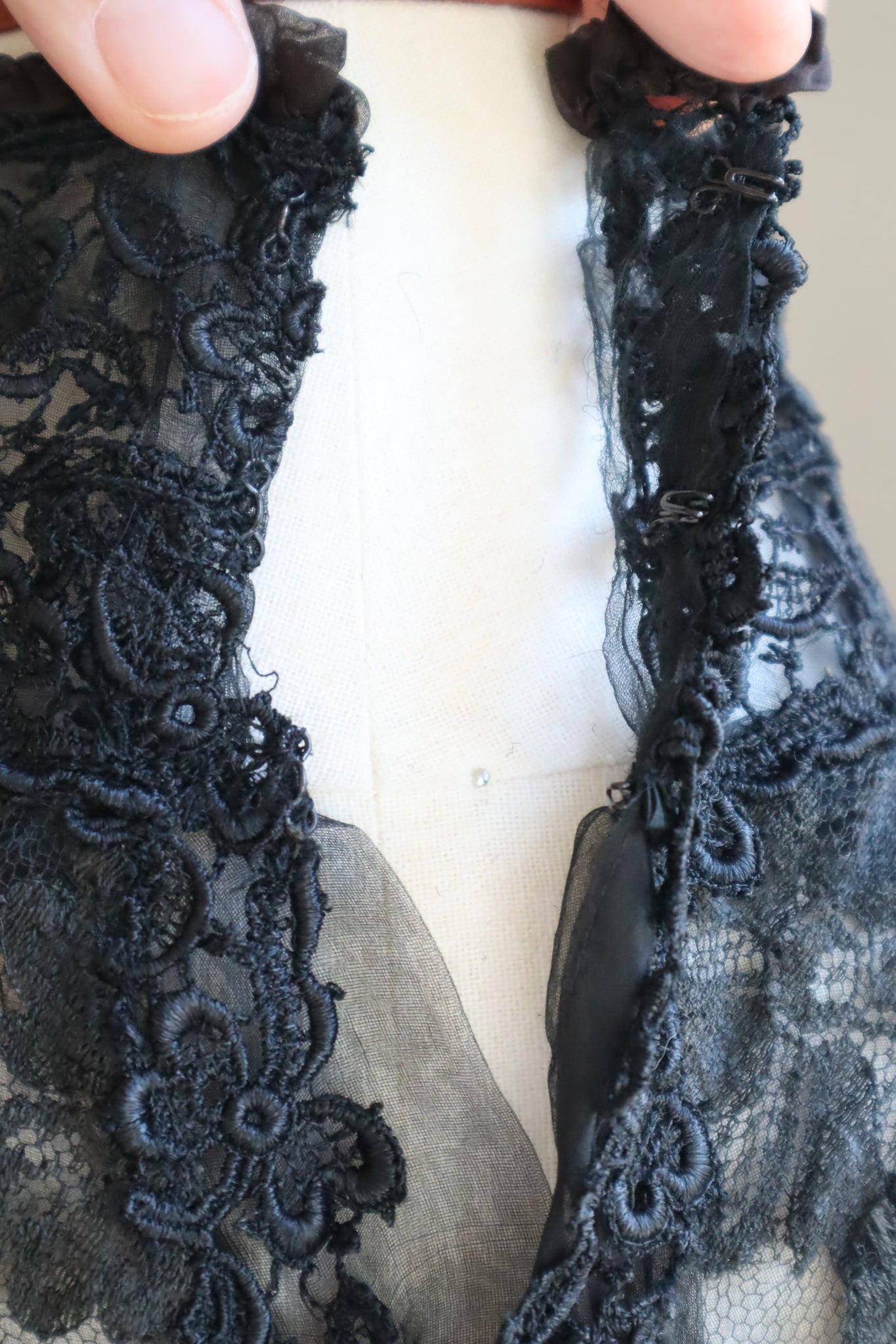 1900s Edwardian Black Chantilly Lace Silk Chiffon Blouse