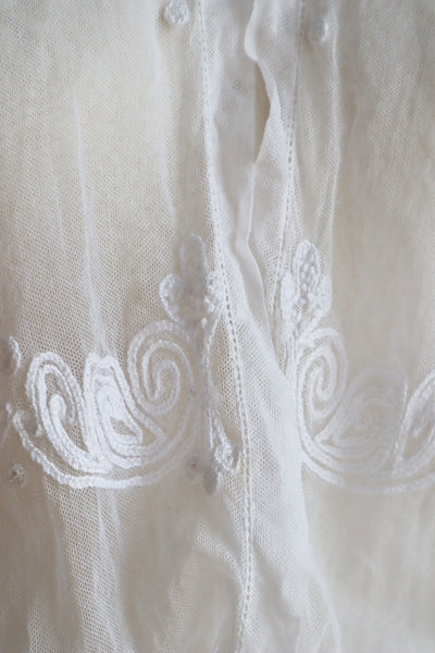 1900s Chain Stitch Embroidery White Cotton Tulle Blouse