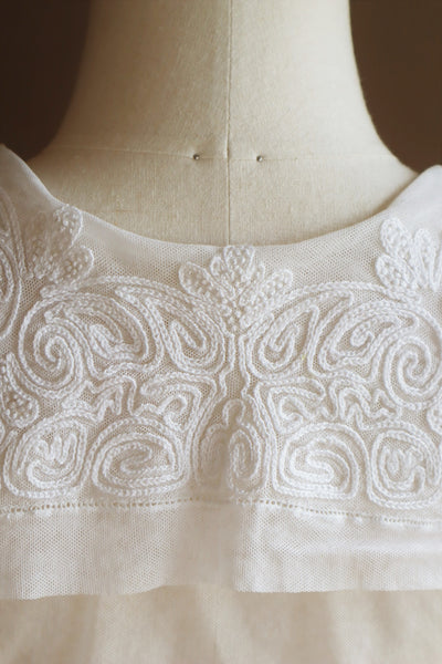 1900s Chain Stitch Embroidery White Cotton Tulle Blouse