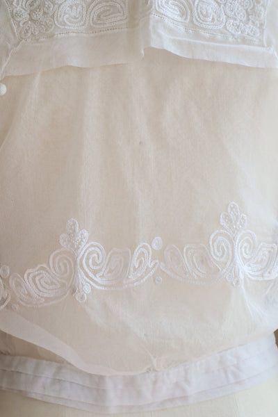 1900s Chain Stitch Embroidery White Cotton Tulle Blouse