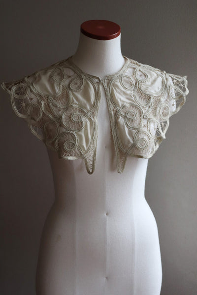 19th Antique French Normandy Openwork Lace Collar