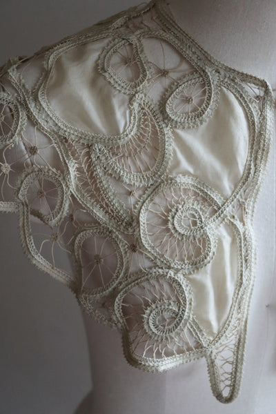 19th Antique French Normandy Openwork Lace Collar