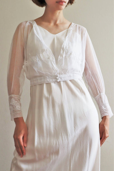 1900s Chain Stitch Embroidery White Cotton Tulle Blouse