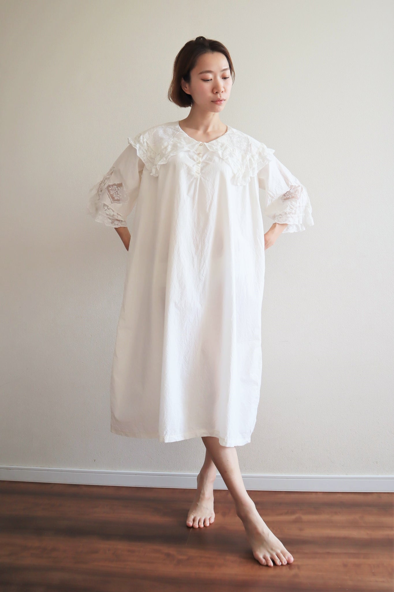 1900s Valancienne Lace Large Collar Cotton Dress