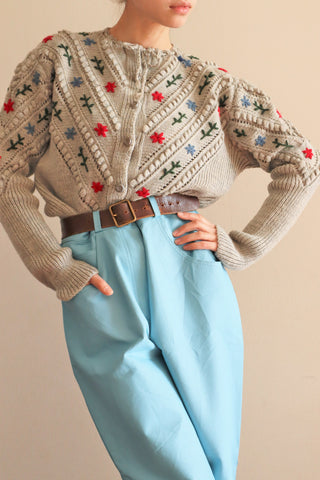 80s Hand-knit Bavarian Flower Embroidered Popcorn Knit Folklore Cardigan Gray