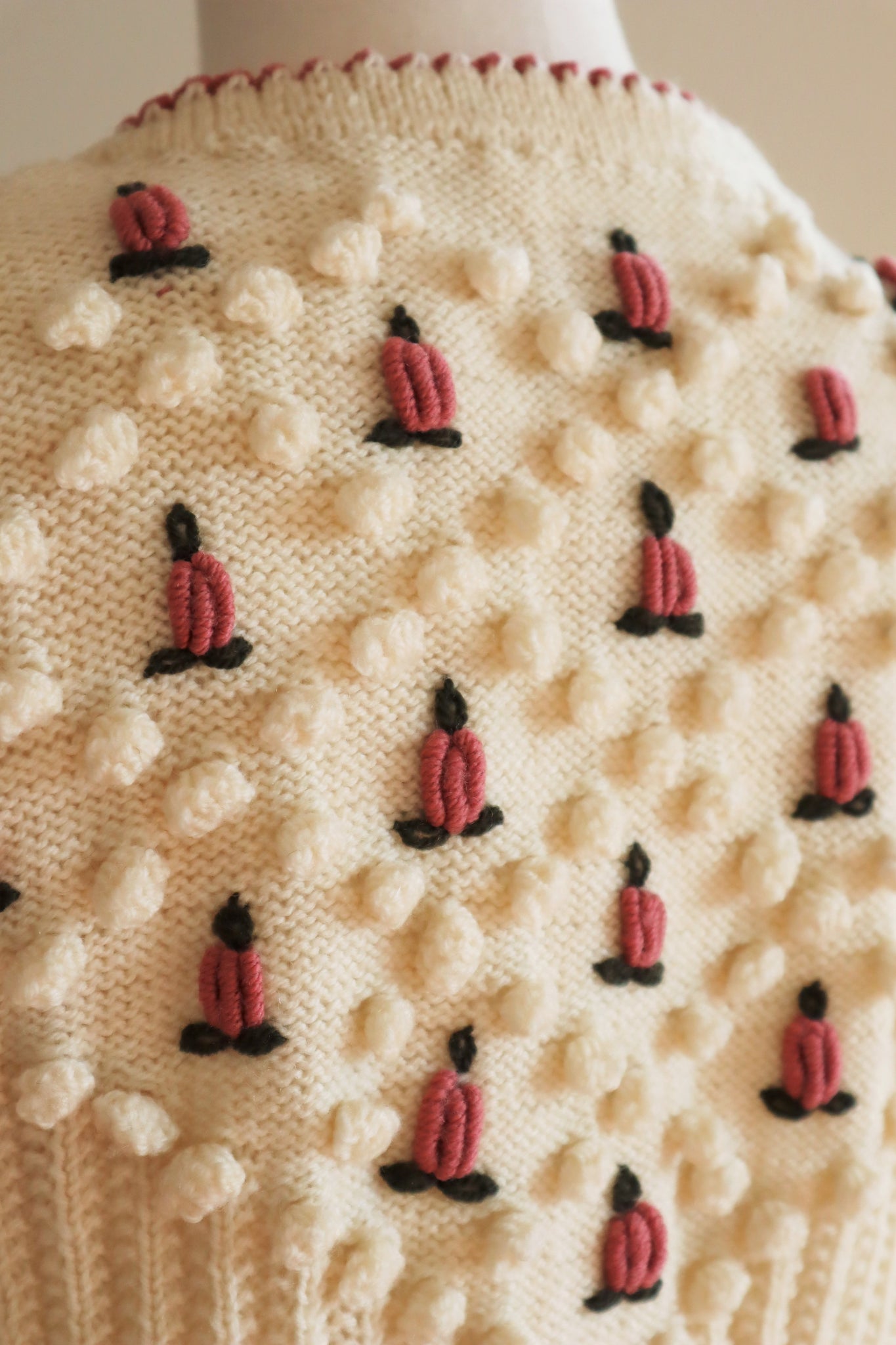 80s Austrian Hand knit Cardigan Pink flower Embroidered Cream