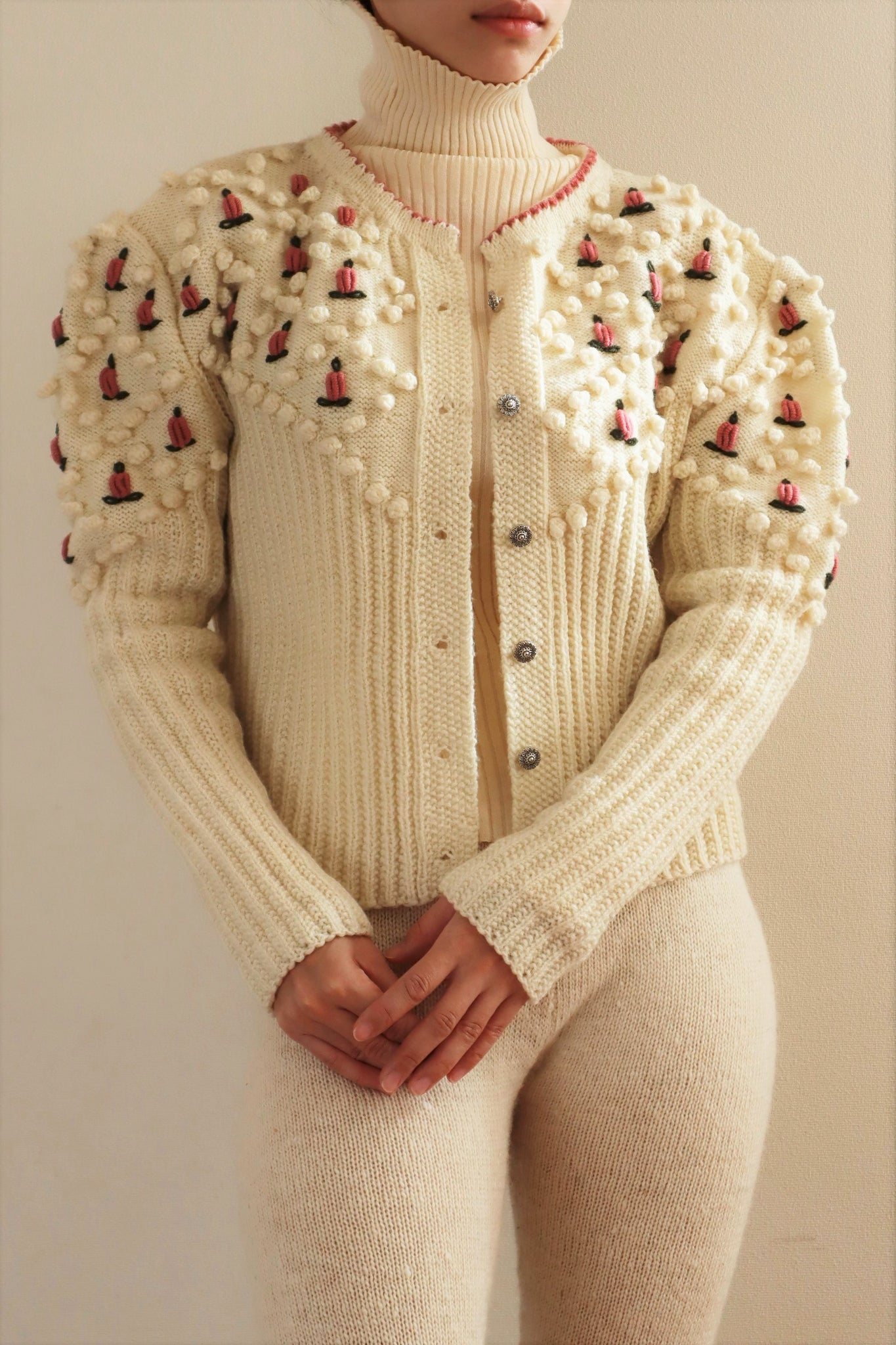 80s Austrian Hand knit Cardigan Pink flower Embroidered Cream