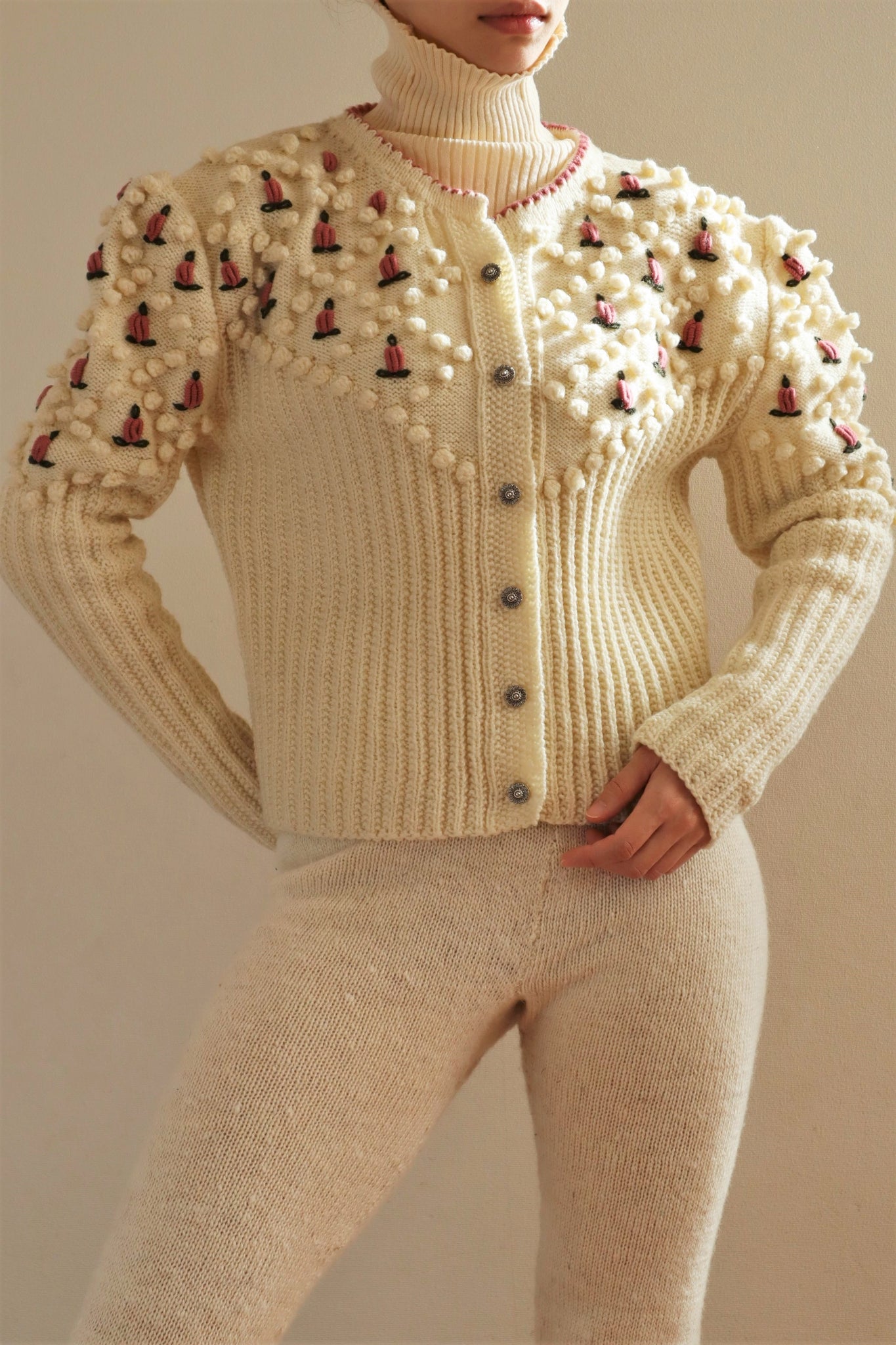 80s Austrian Hand knit Cardigan Pink flower Embroidered Cream
