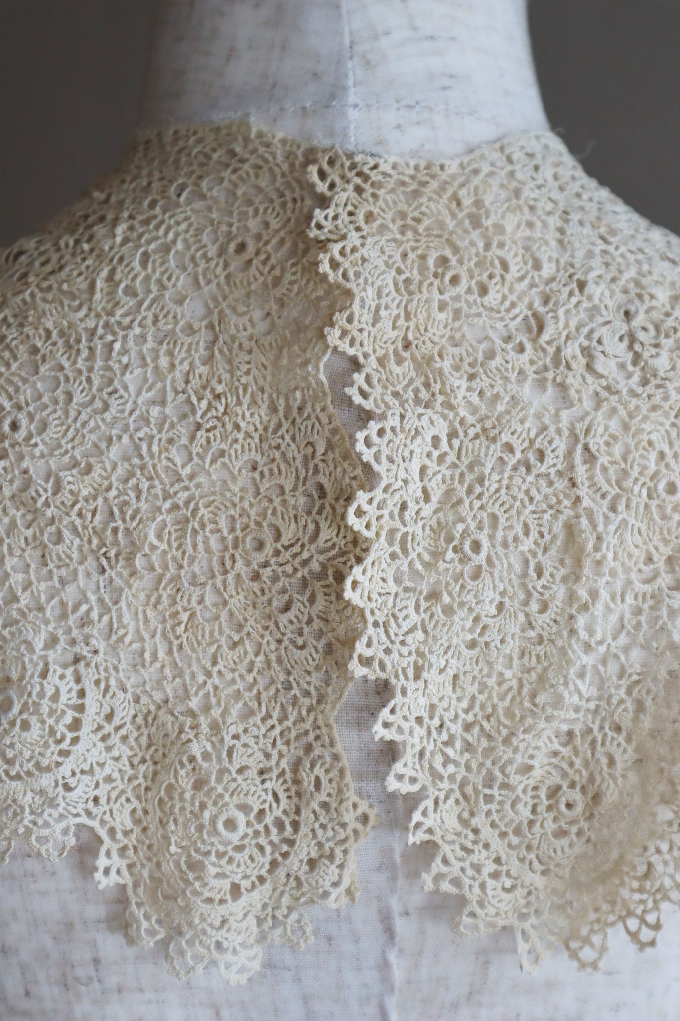 1910s French Hand Crochet Antique Collar