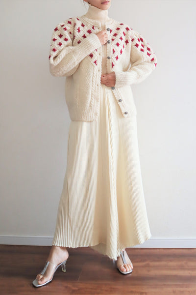 80s Embroidered Red Flowers Austrian Hand Knit Pure Wool Cardigan