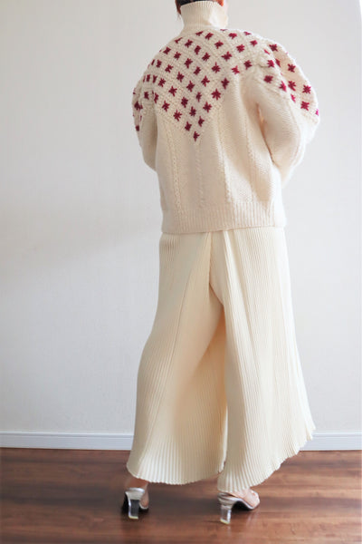 80s Embroidered Red Flowers Austrian Hand Knit Pure Wool Cardigan