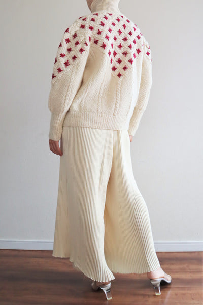 80s Embroidered Red Flowers Austrian Hand Knit Pure Wool Cardigan
