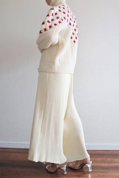 80s Embroidered Red Flowers Austrian Hand Knit Pure Wool Cardigan
