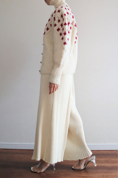 80s Embroidered Red Flowers Austrian Hand Knit Pure Wool Cardigan