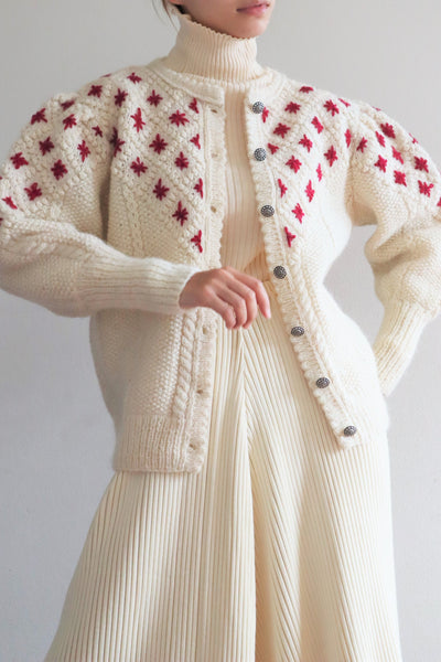 80s Embroidered Red Flowers Austrian Hand Knit Pure Wool Cardigan