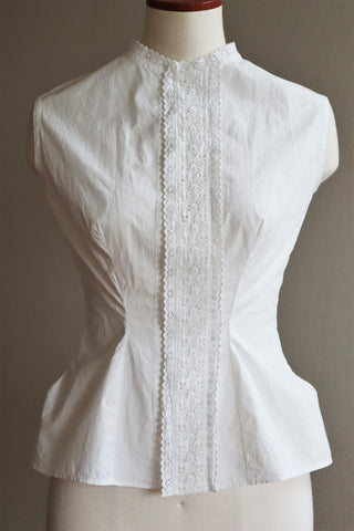 1900s Beautiful Embroidery Sleeveless Blouse