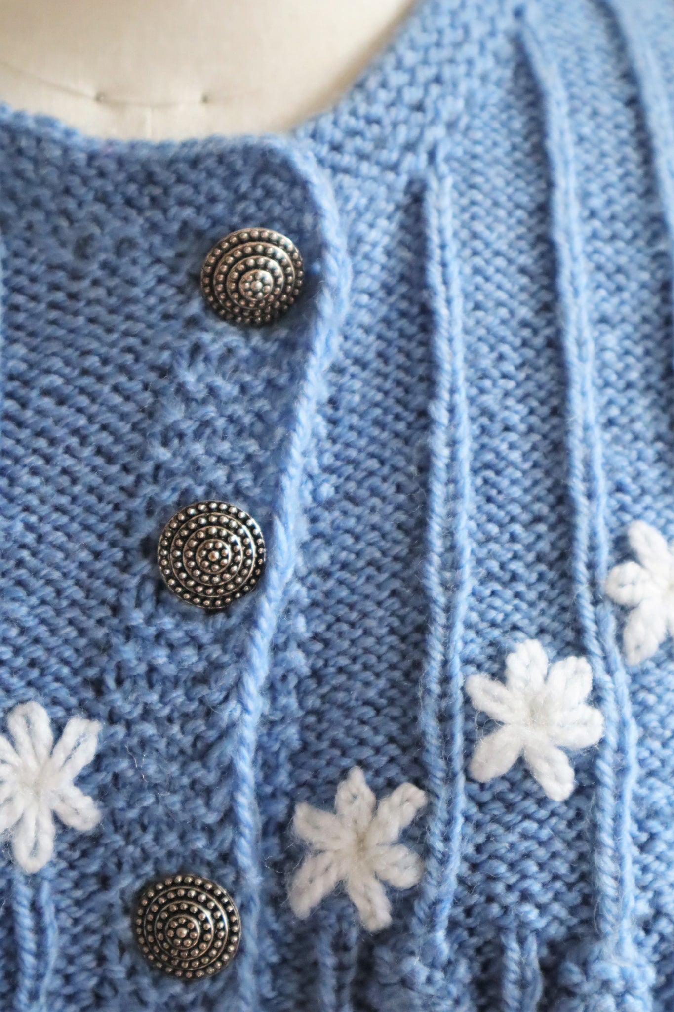 80s Austrian Hand Knit Pail Blue Cardigan White Flower Embroidered