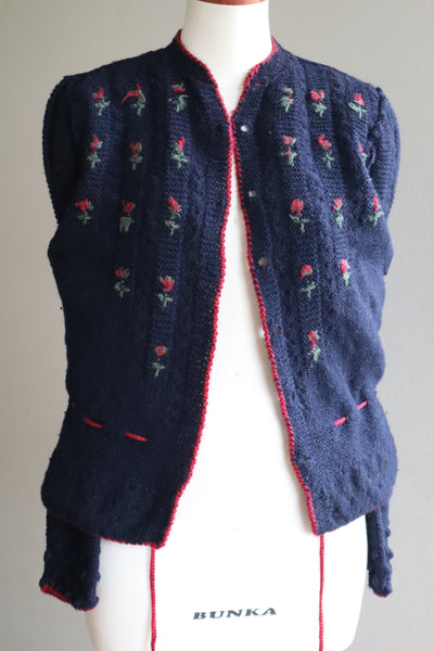 80s 🌹 Hand Knit Navy German Folk Cardigan