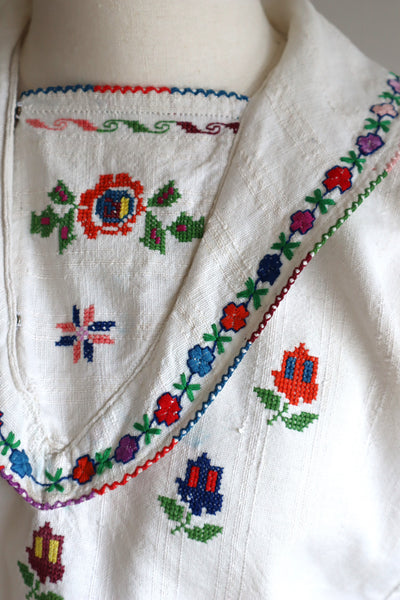 1920s~1930s Hand Woven Linen Embroidered Folk Art Blouse