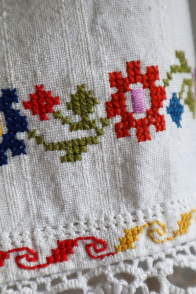 1920s~1930s Hand Woven Linen Embroidered Folk Art Blouse