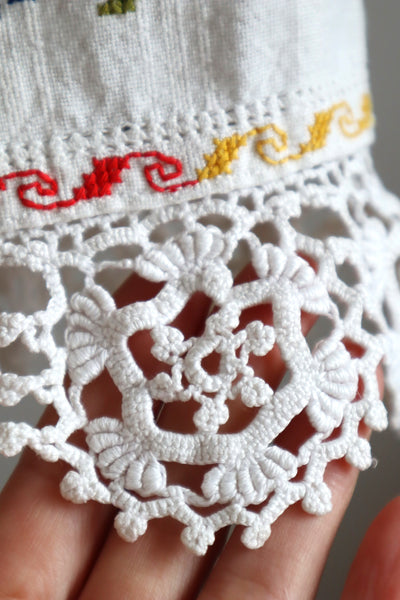 1920s~1930s Hand Woven Linen Embroidered Folk Art Blouse
