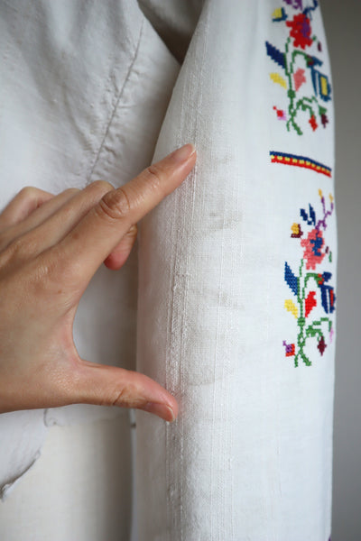 1920s~1930s Hand Woven Linen Embroidered Folk Art Blouse
