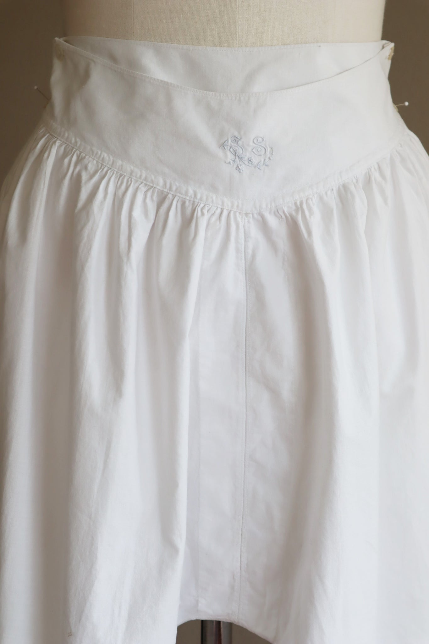 Late 1800s French White Cotton Frilled Lace Bloomers Pants