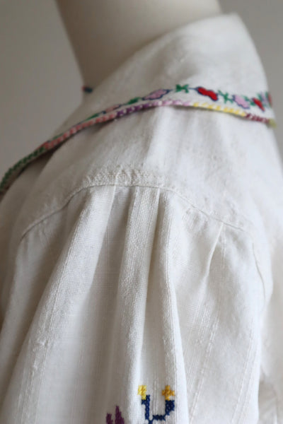 1920s~1930s Hand Woven Linen Embroidered Folk Art Blouse