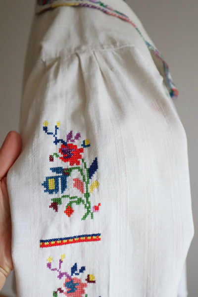 1920s~1930s Hand Woven Linen Embroidered Folk Art Blouse