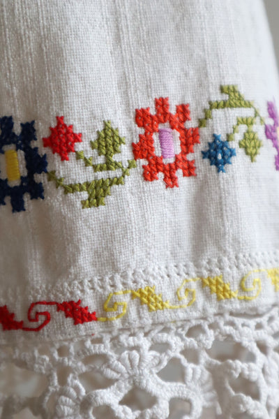 1920s~1930s Hand Woven Linen Embroidered Folk Art Blouse