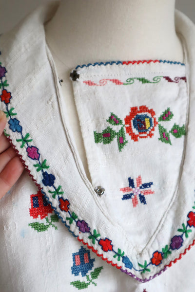 1920s~1930s Hand Woven Linen Embroidered Folk Art Blouse