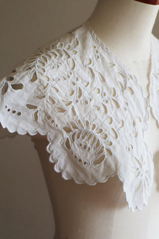 19th Hand-Embroidered Linen Cut Work Lace Big Collar