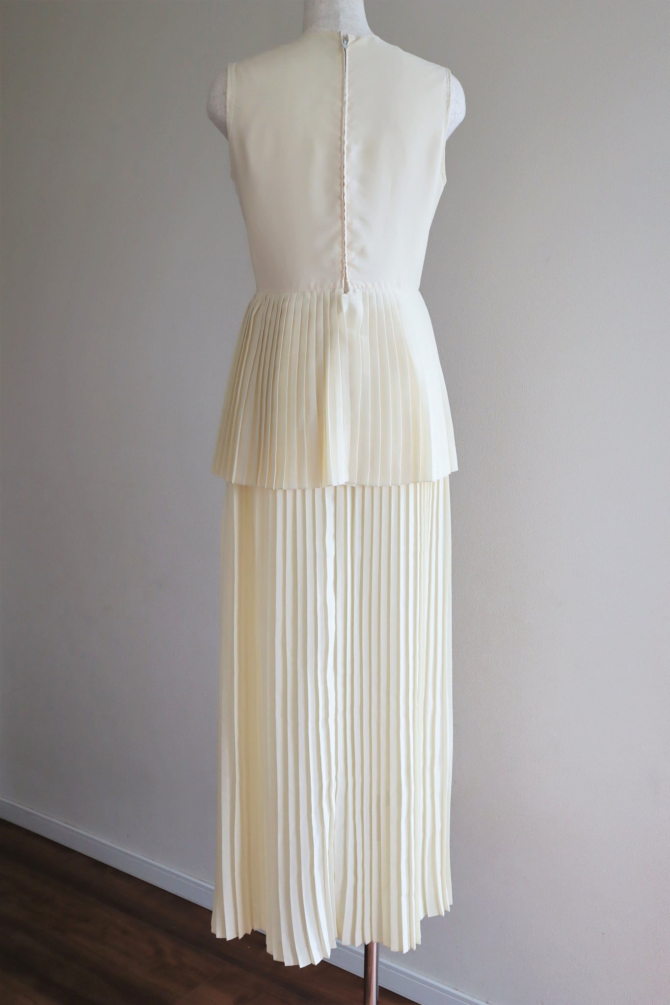 70s Pleats Maxi Dress