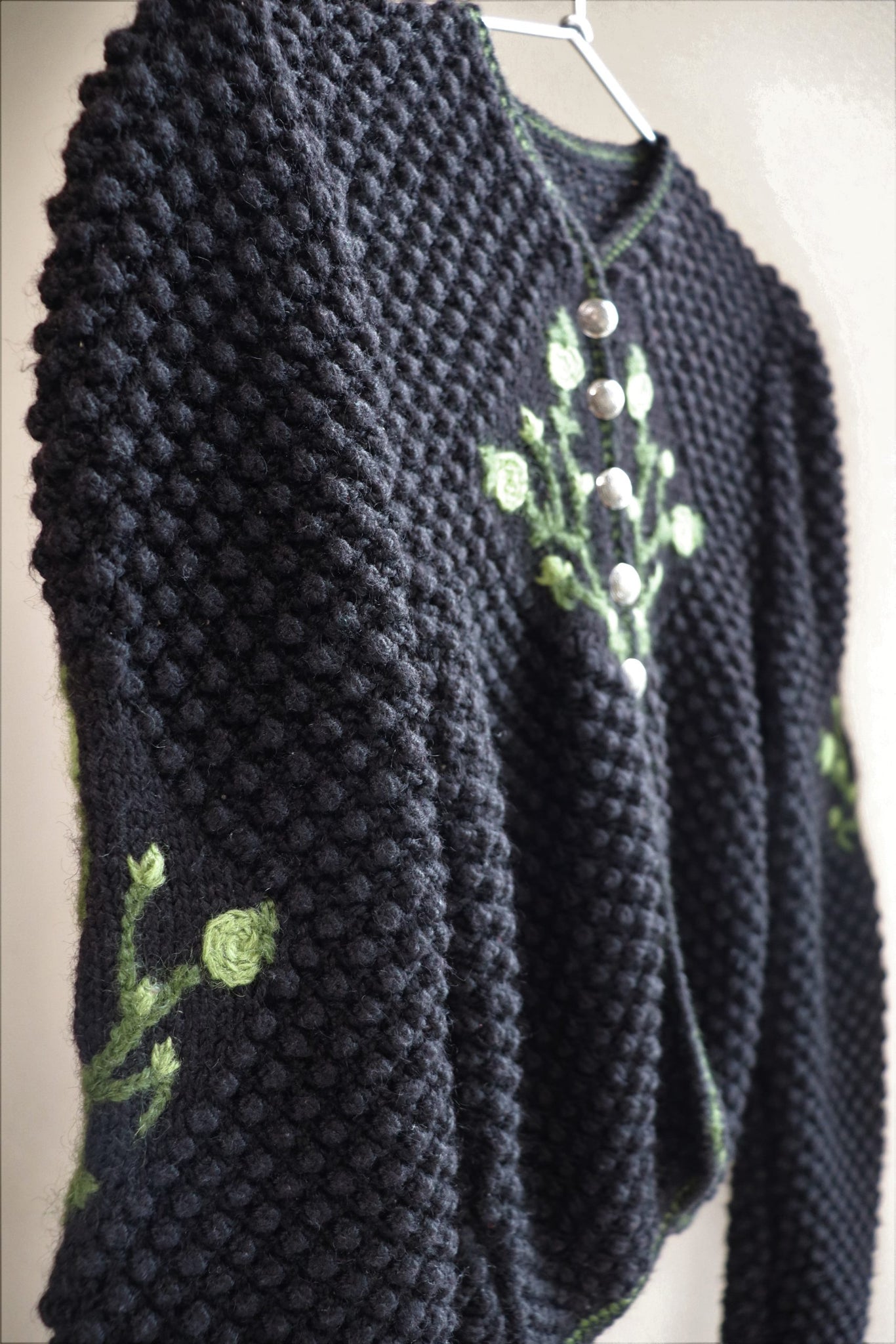 Vintage Austrian Hand knit Cardigan Embroidered Flowers Black XS