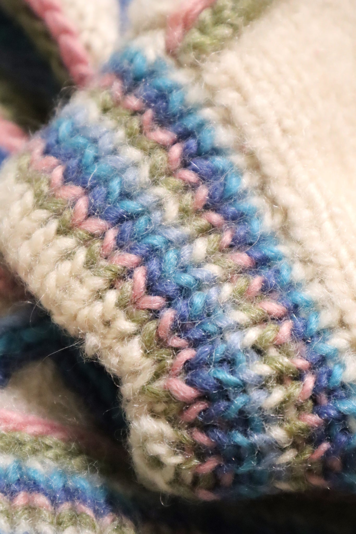 70s~80s Hand-Knit Chunky Wool Cardigan