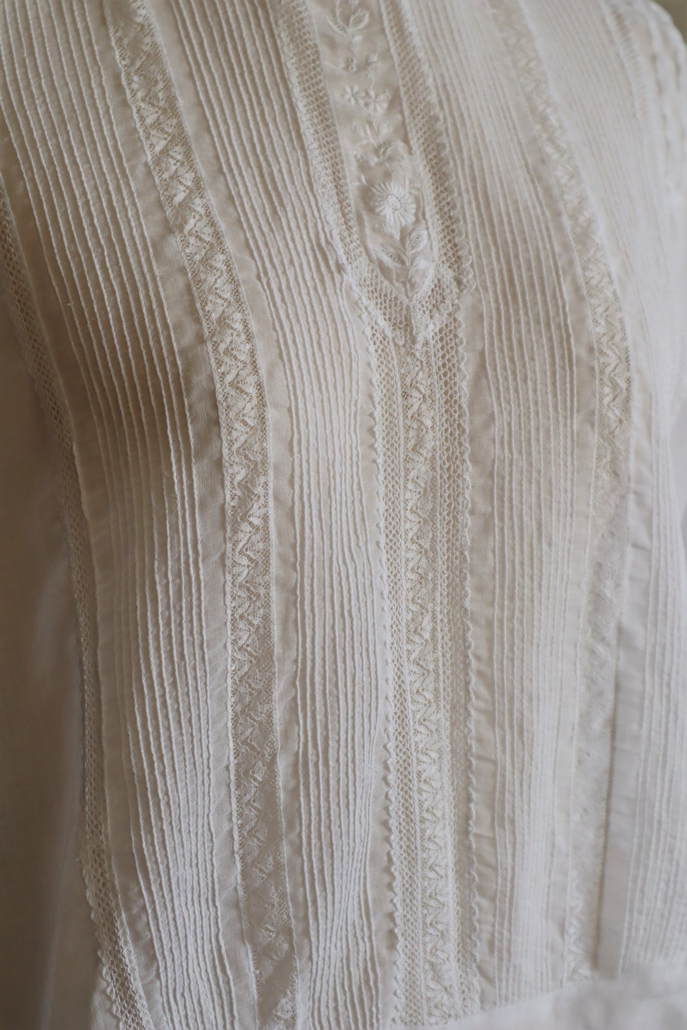 1900s Bright White Lawn Cotton Edwardian Blouse Short Sleeves