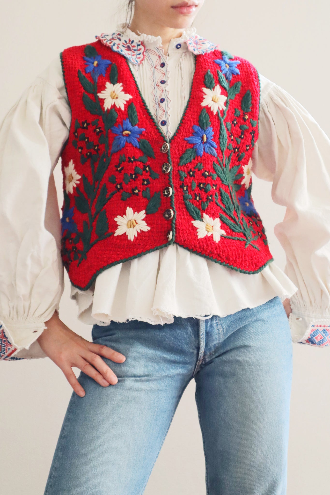 80s Traditional Austrian Embroidered Flowery Vest