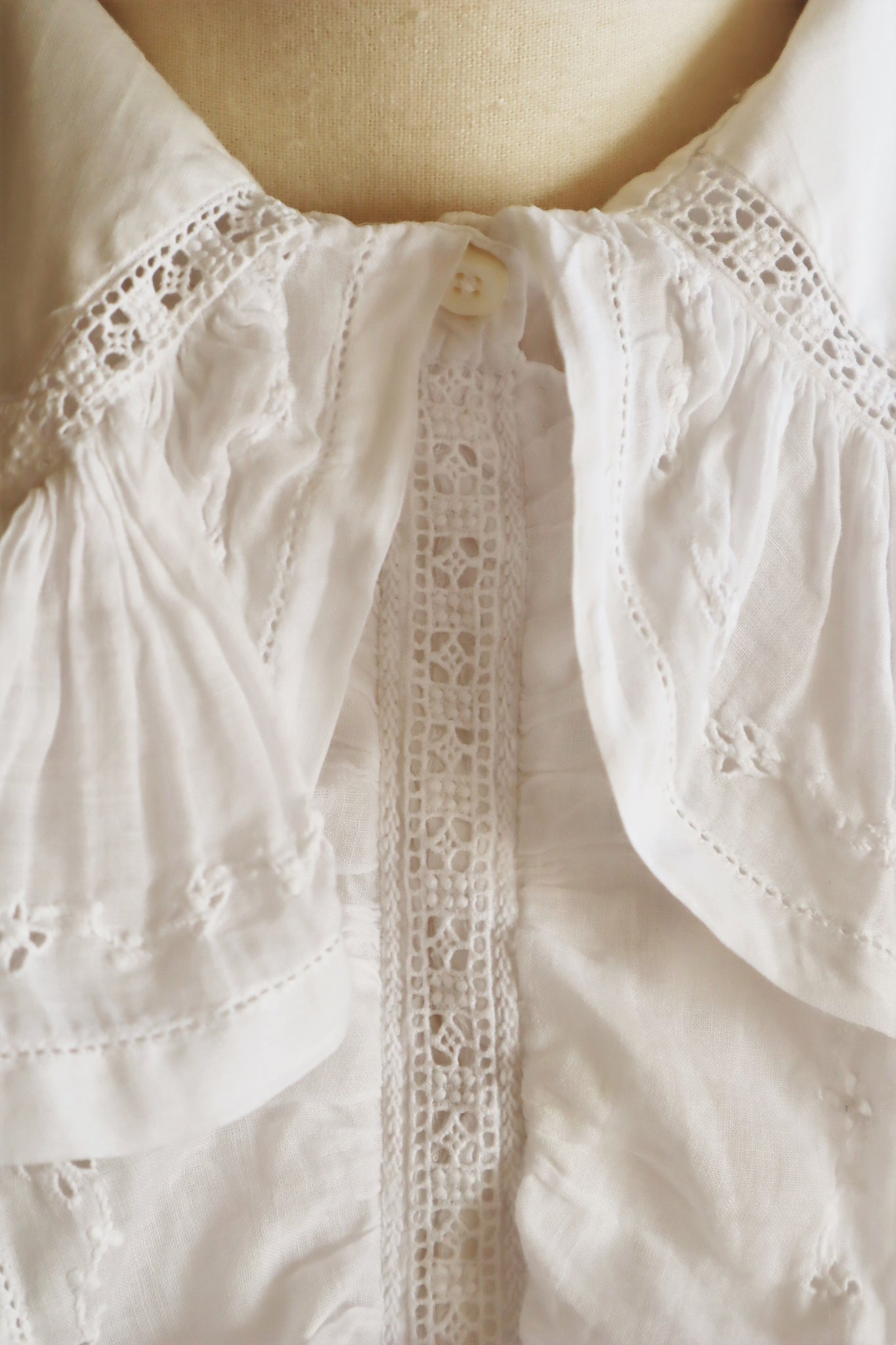 1900s All Hand Sewn Ruffled Collar White Cotton Dress