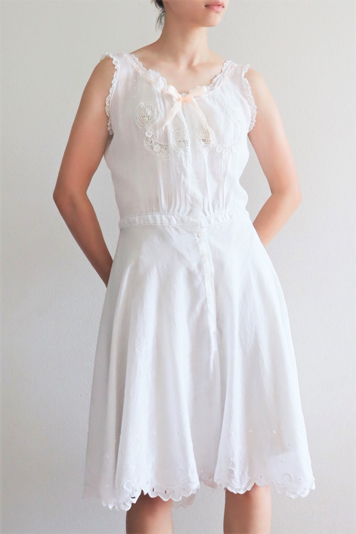 1900s Edwardian Hand Embroidered White Lawn Cotton Romper – makky