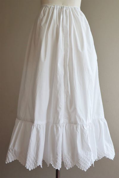 1900s French Scalloped embroidery Petticoat Skirt