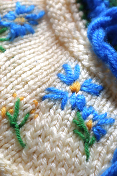 70s Blue Flower Embroidery Hand Knit Cream Austrian Cardigan