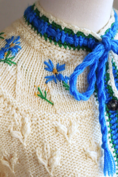 70s Blue Flower Embroidery Hand Knit Cream Austrian Cardigan
