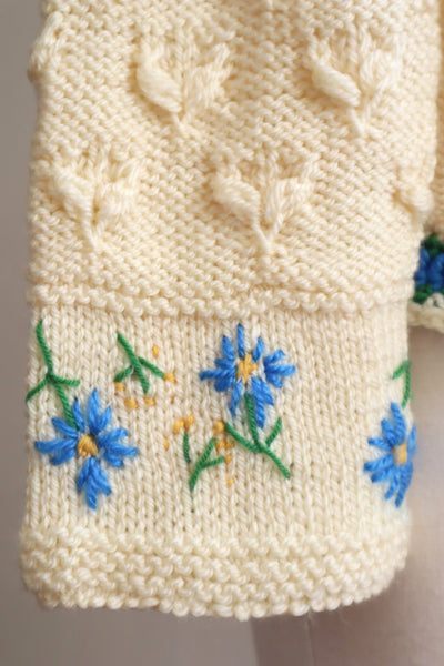 70s Blue Flower Embroidery Hand Knit Cream Austrian Cardigan