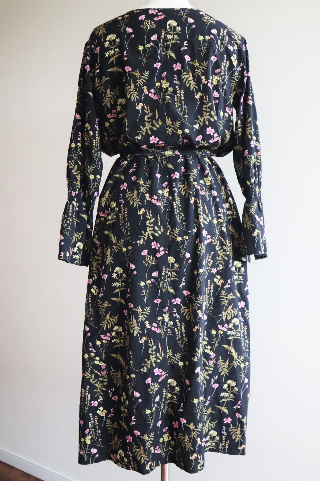 Vintage Floral Print Black Long Dress