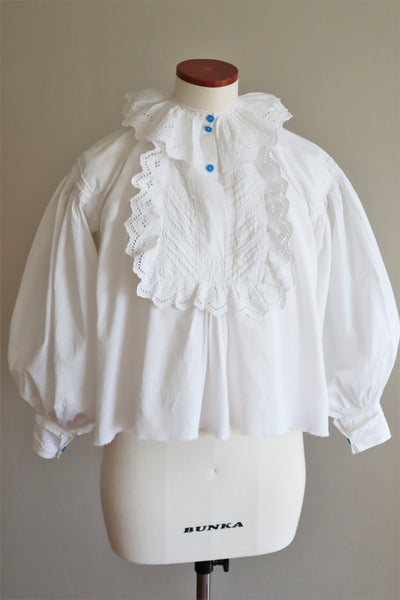 1940s Hungarian White Folk Embroidery Blouse